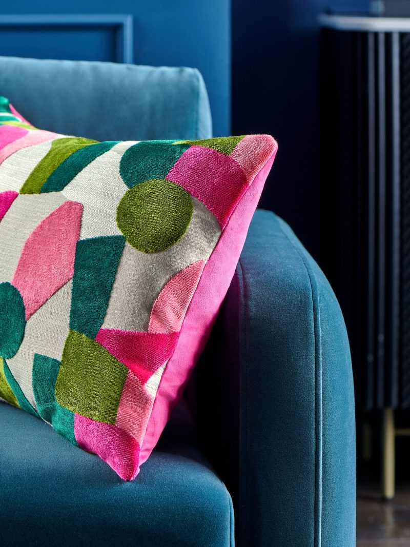 ARCH2164 Fuchsia Pink 40 x 59cm Cut Velvet Collage Cushion - Image 2
