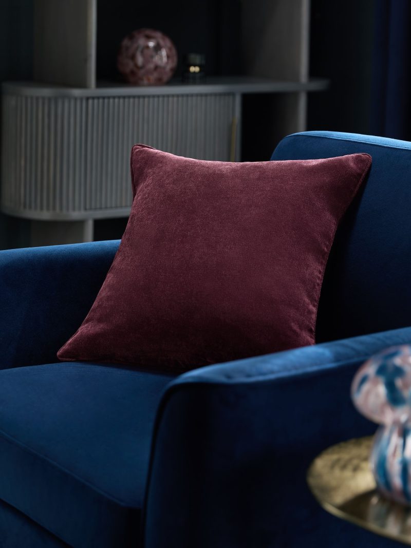ARCH2161 Plum Purple 45 x 45cm Soft Velour Cushion