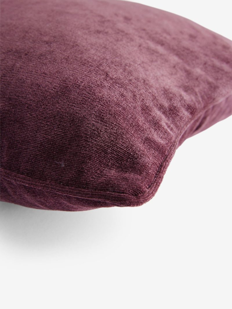 ARCH2161 Plum Purple 45 x 45cm Soft Velour Cushion - Image 5